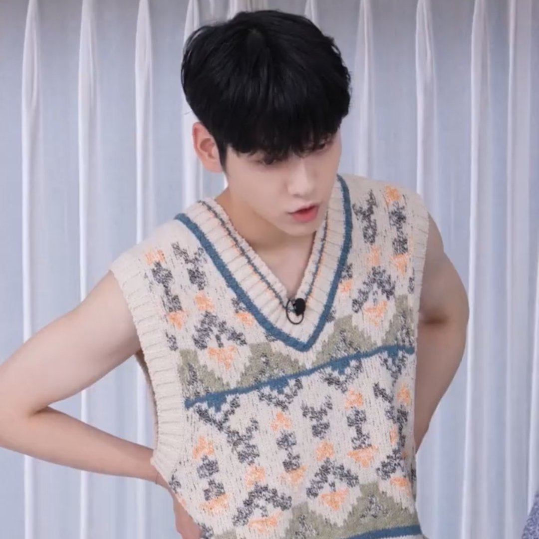 hourly soobin tweet media