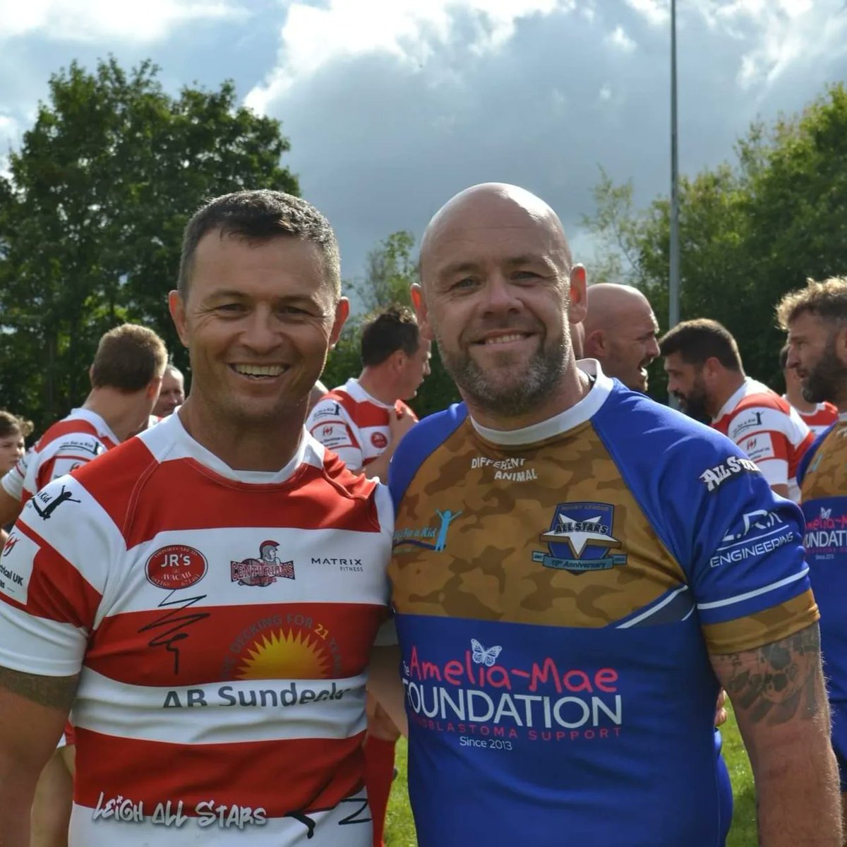 Rich_Ellis11's tweet photo. Outstanding day representing @lifeforakid @RLAllstars against the @LeighCenturions All Stars 💙💙💙💙
Even had a bit of hero worship with the legend @RHunterPaul 👌
#lifeforakid #allstars https://t.co/bhupqUitcy