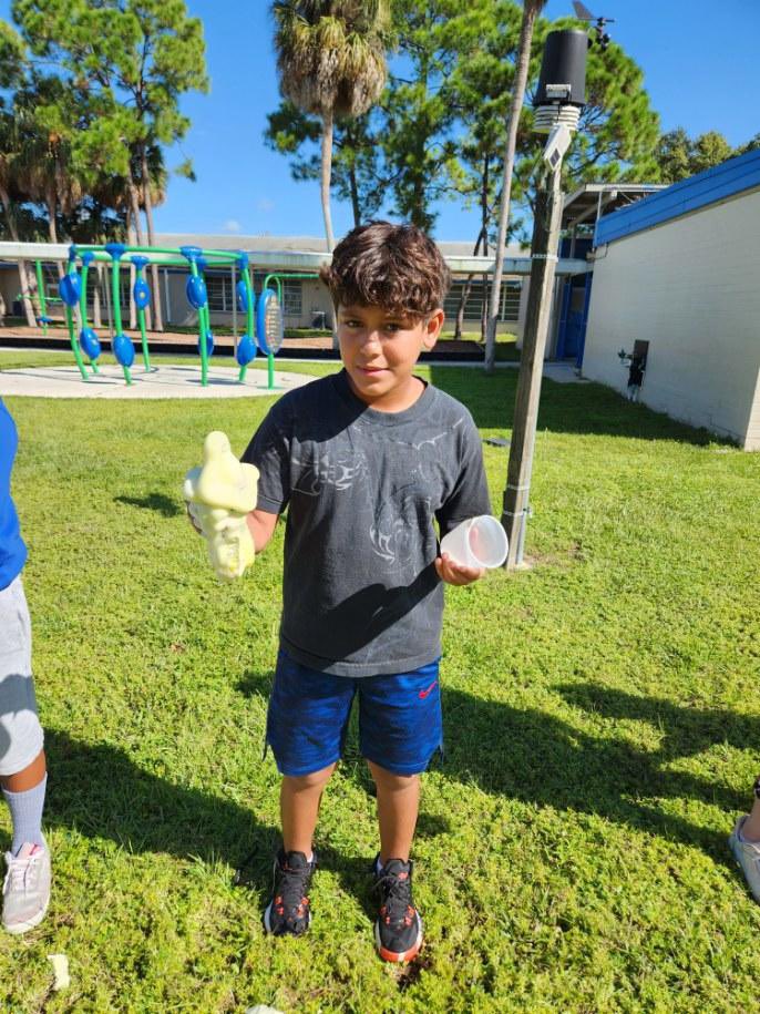 SocorroInFifth's tweet photo. Currently learning about physical and chemical changes…so of course we made elephant toothpaste!! 

@TropicIslesElem 

#science #likemagicbutreal #fifthgrade #loveleeschools #setthestagetoengage https://t.co/mC4npGXiyL