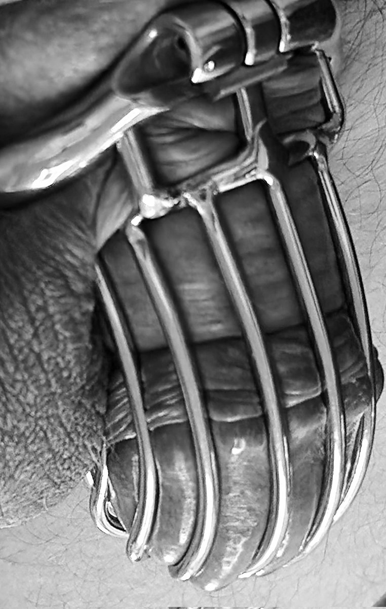 Bahsvk1's tweet photo. Preparing for the #locktober2022. #locked #cock in #chastity #malechastity #steelcage #horny #cumdenied #nocum #chastytichallange by my #mistress. #bdsm #fullcage #slave #locktober https://t.co/NiZsZBbbXY