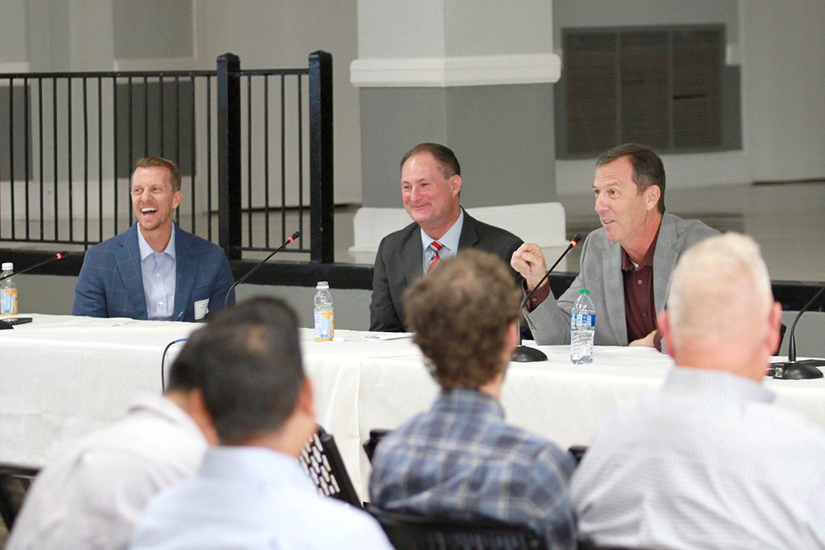 Dplyler_12's tweet photo. We had a great time at the first Mayor’s Economic Roundtable! Thank you to our sponsors, Scheef &amp; Stone, Rex Real Estate, and Bohler. We had over 200 attendees and I enjoyed meeting many new investors and developers in @ShermanTexas.  We are looking forward to next year! https://t.co/lX9WypGNho