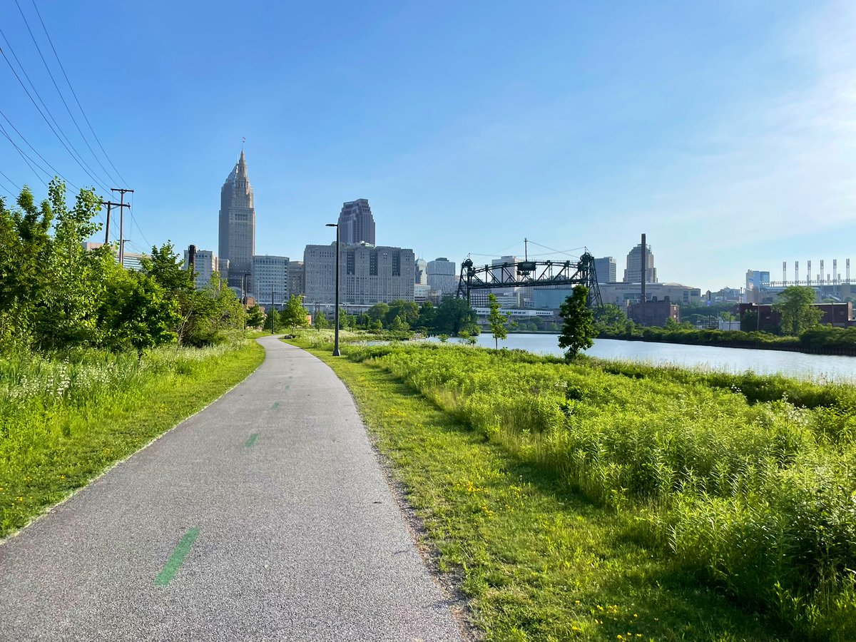 anniecpease's tweet photo. Excited to be participating in the Greater Cleveland Trails &amp; Greenway “mini” conference kicking off tomorrow at 9am!

Not too late to register: https://t.co/XQu4zecWJF 

@CityofCleveland @countyplanning @clevemetroparks @TheCLE https://t.co/3mTf8dWiTz