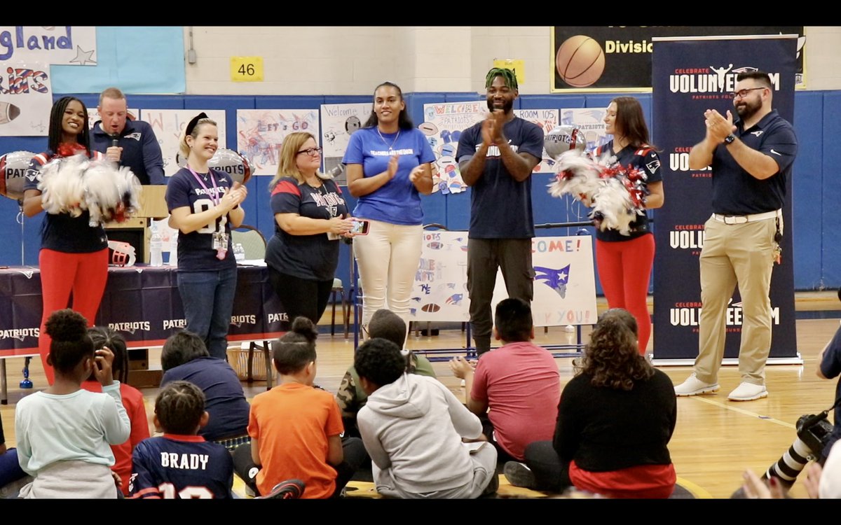 DrWJReilly's tweet photo. Thank you to the @Patriots, @greengoblin, and @Sarge985 for partnering with YWES on improving student attendance this SY! Our students are more excited to show up each and every day than ever before! @pvdschools @ElementaryZone #GoPats #HootHoot https://t.co/Rsgrjg5Nbc