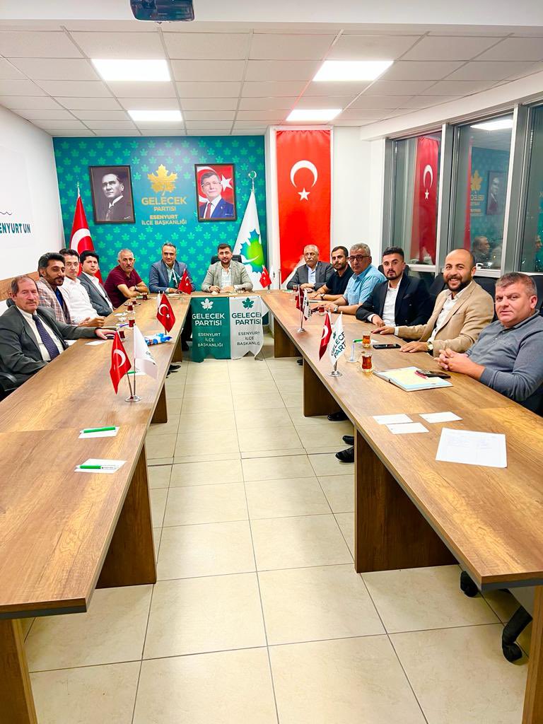 avtekinturan's tweet photo. Haftalık Olağan Yönetim Kurulu
Toplantımızı Genel
Başkan Başdanışmanı
Sayın @cumaicten ‘in de katılımı ile gündeme ilişkin değerlendirme ve saha çalışmalarını değerlendirerek gerçekleştirdik.@isamesihsahin @EsenyurtGelecek https://t.co/WgUrtrRxnV