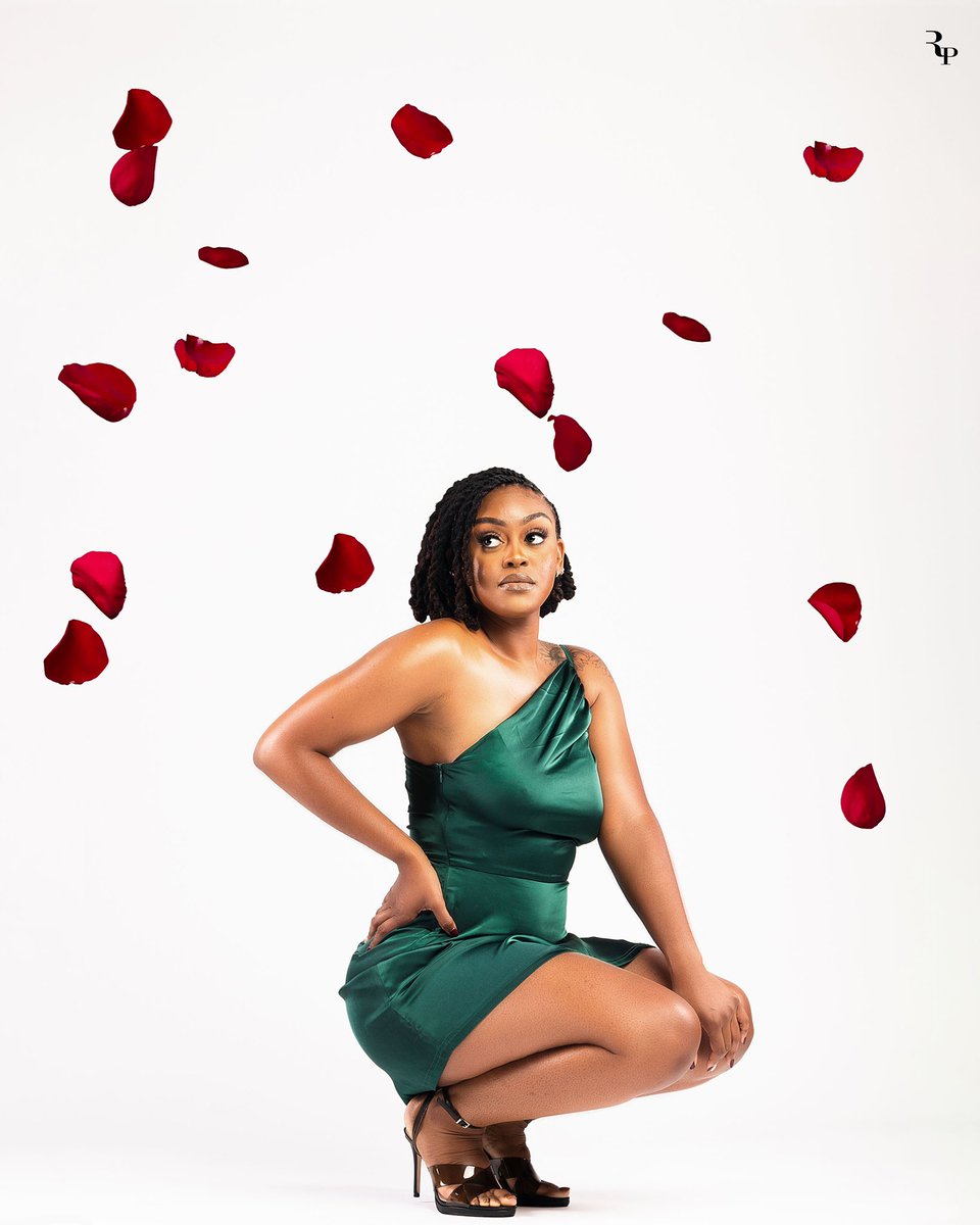 RoyceDiesel_'s tweet photo. blooming this szn 🌹
How y’all feel about this one? Let me know in the comments! Share and tag me!! Come see what the hype about. 📸🖤 LINK IN BIO TO BOOK‼️‼️ #dallasphotography #dallasphotographer #dallasphotographers #dfwphotographers #roycephotography https://t.co/Y4j9uDQpfC