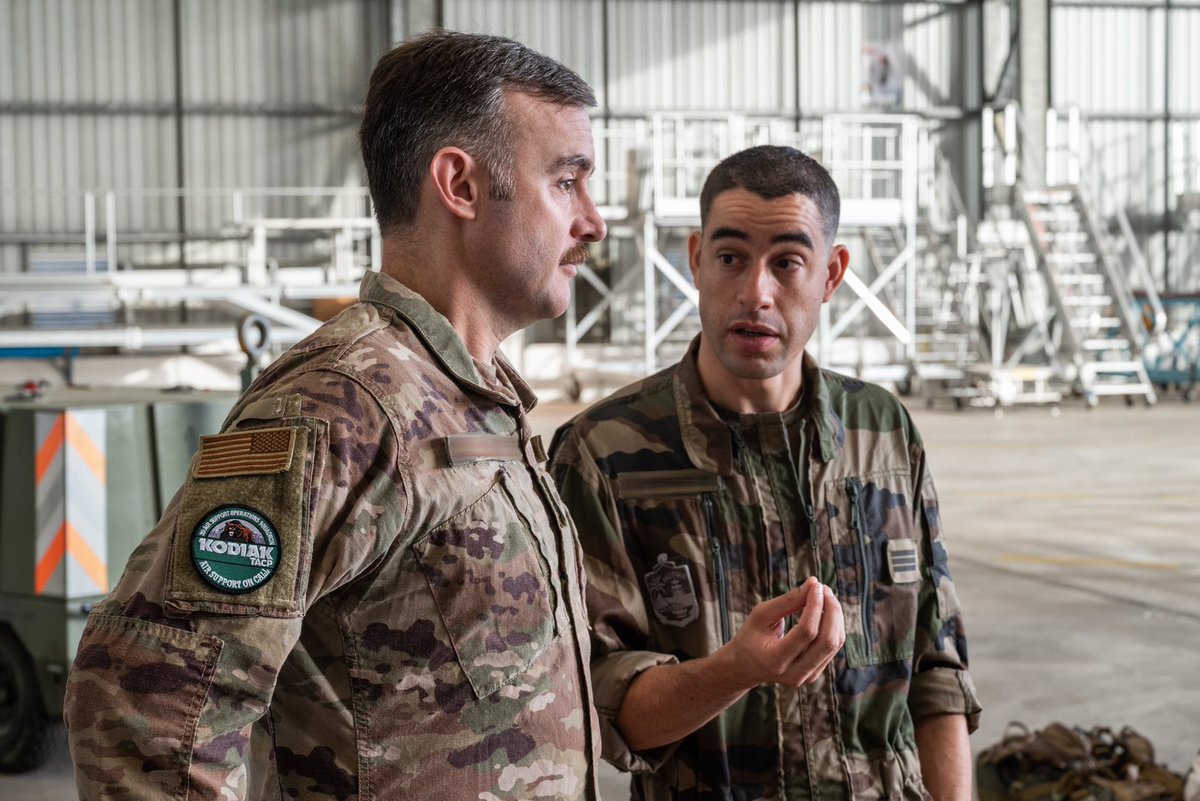 RIMaP_NC's tweet photo. Un observateur de l'US ARMY était présent dans le cadre de la préparation de l'exercice Croix Du Sud 2023 #CDS23 à Koumac qui a servi de support de déploiement d'un PC tactique du #RIMaP-NC sous forme d'opération aéroportée. Une première depuis 2015 !
@USARPAC
@FANC_Officiel https://t.co/BiwfIzY5lV