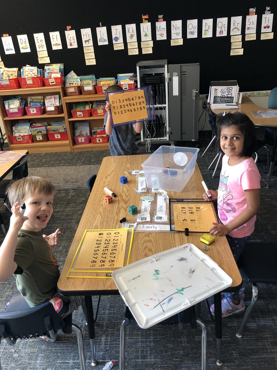 um_BARELA's tweet photo. We started new math stations today and all I heard from the students was, “this is the best day EVER!” It’s the little things 💜 @OgleElem #FISDmadetoshine https://t.co/9DH7gvgVC9