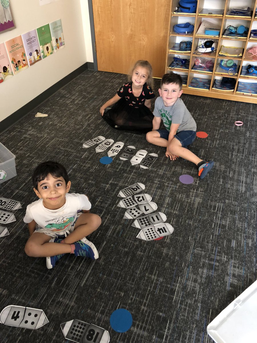 um_BARELA's tweet photo. We started new math stations today and all I heard from the students was, “this is the best day EVER!” It’s the little things 💜 @OgleElem #FISDmadetoshine https://t.co/9DH7gvgVC9