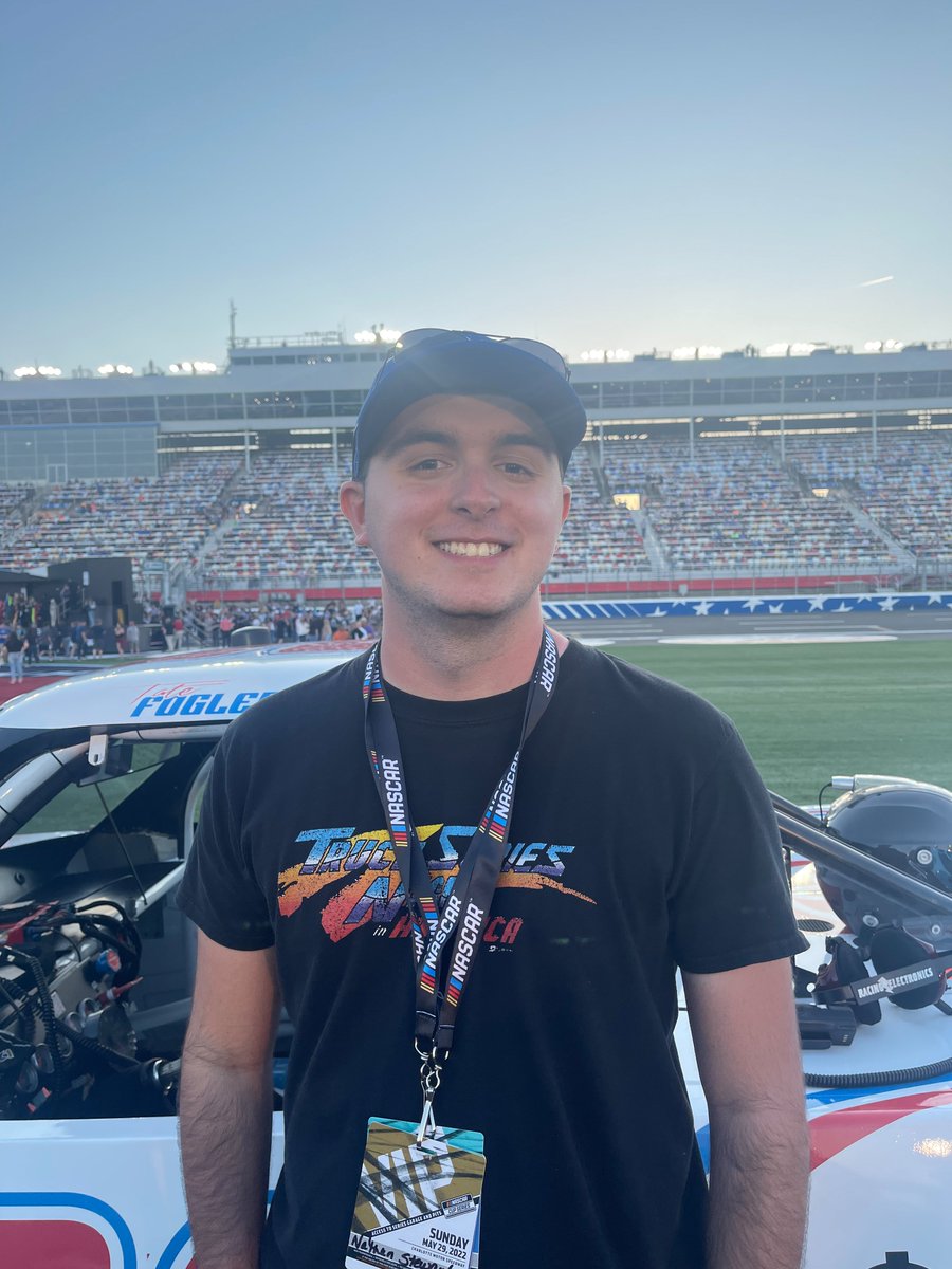 Cheer on student Nate Stewart as he competes in the the eNASCAR College iRacing Series. He's studying business admin w/ the dream of working in business/PR in motorsports. Nate's 1st race is tonight at 7 pm CDT. Watch at enascar.com/live/
#Nascar #Motorsports #iRacing #HCC