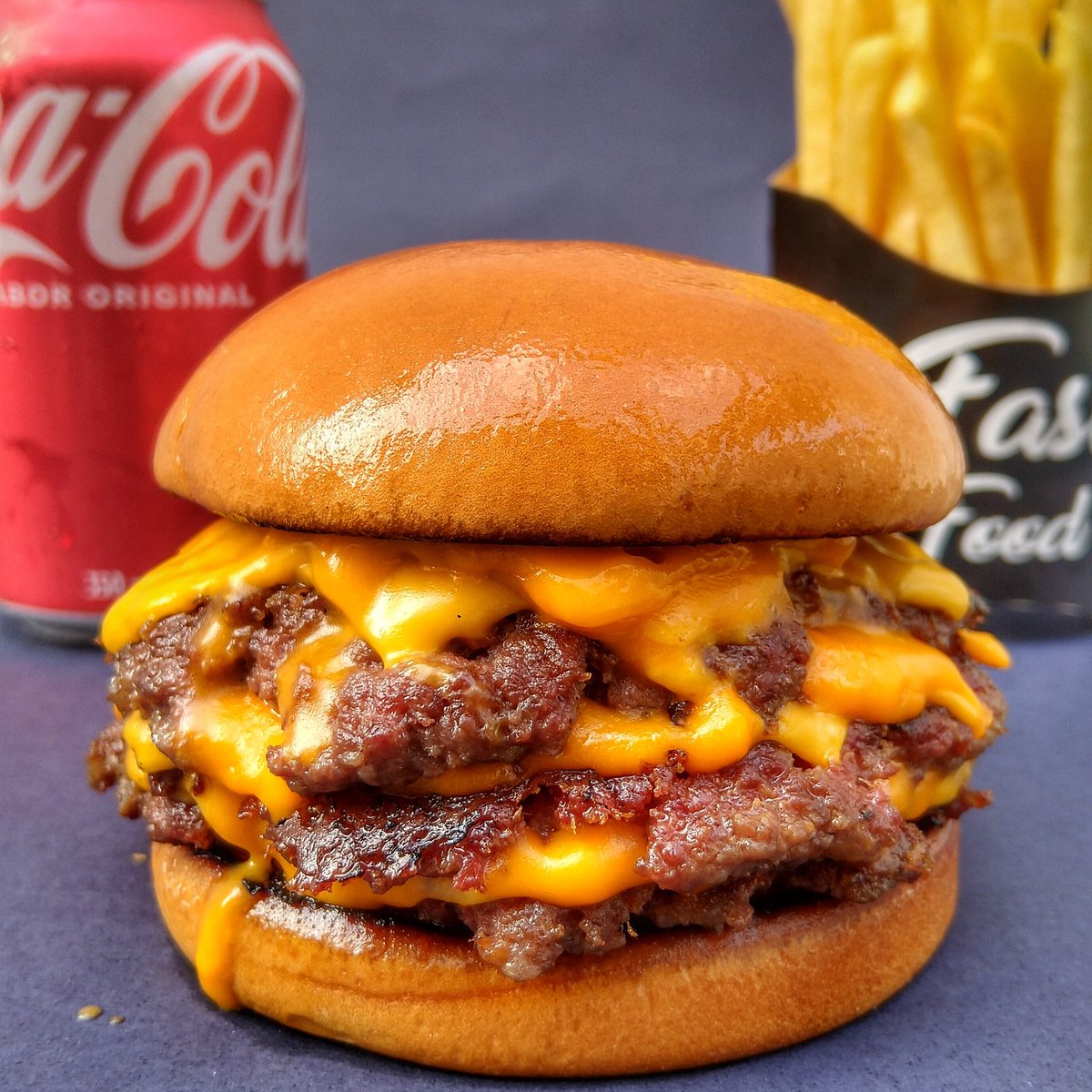 BitBurgerRJ's tweet photo. OS MELHORES SMASHS QUE VÃO VÊ HOJE🍔🤤
.
.
INSTAGRAM > https://t.co/vEIY1ZHva1 https://t.co/tX6Ge8DbUn