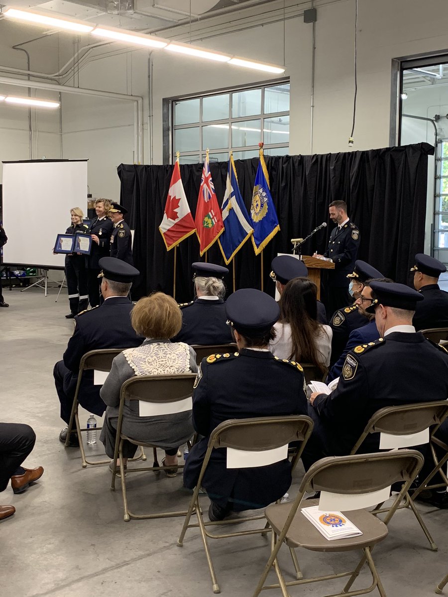TorontoMedics's tweet photo. Many thanks to everyone that joined us today to acknowledge the outstanding work of @TorontoMedics staff and members of the public who went above and beyond in their service to others. #TPSWeek https://t.co/UNi5EBekbJ