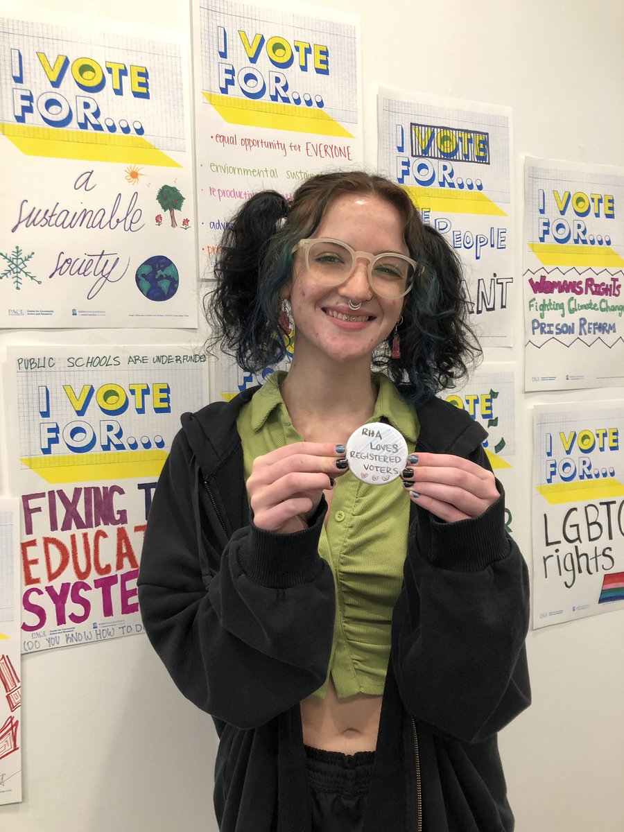 CCARNYC's tweet photo. Thanks everyone who stopped by our #NationalVoterRegistrationDay event! 

NY voters can register to vote through Oct 14th for Nov’s midterm elections: https://t.co/jlULaJPB24

#CampusTakeover #PaceVotes @AndrewGoodmanF https://t.co/fJ7HzQA7Sv
