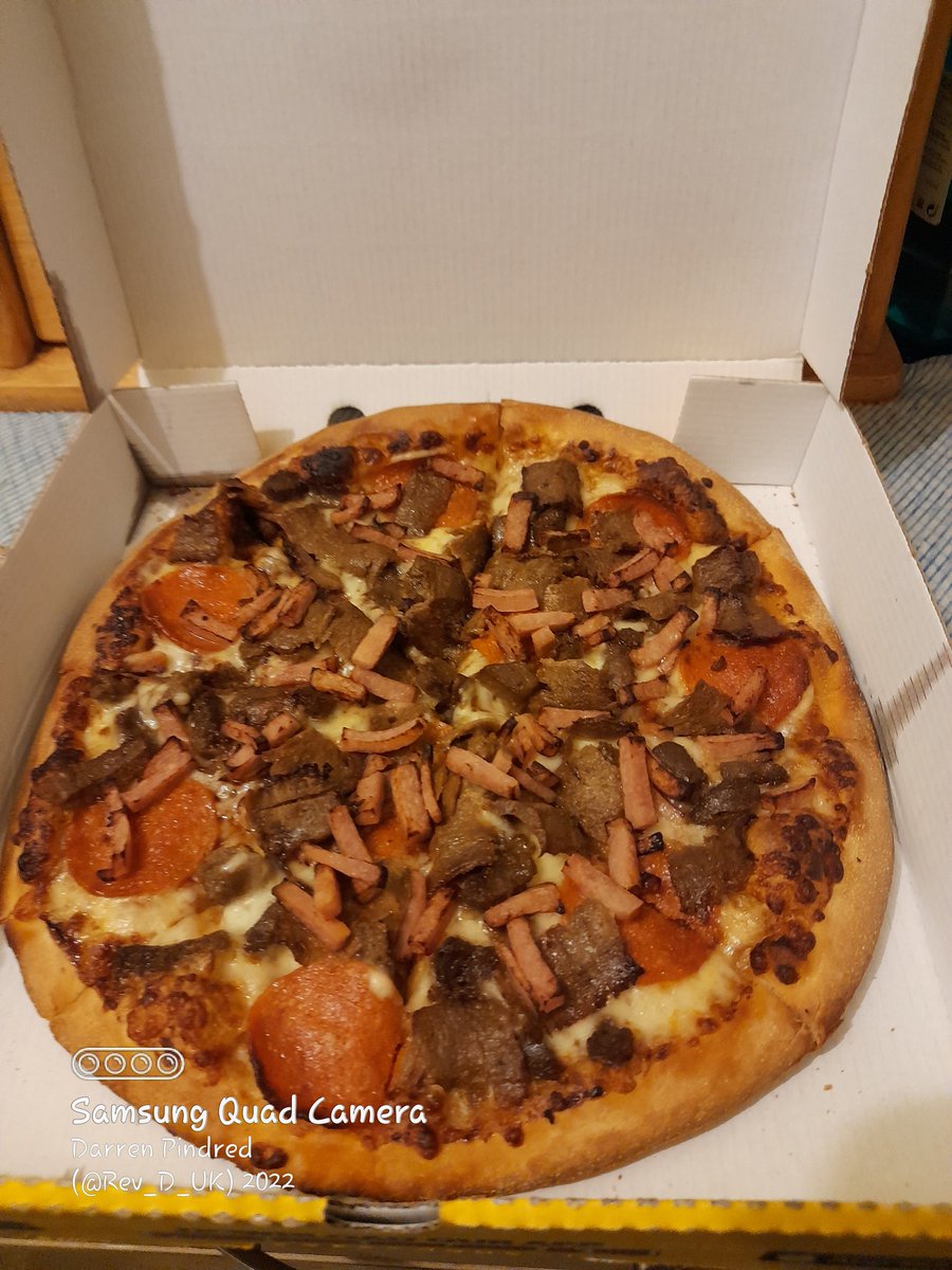 Rev_D_UK's tweet photo. It's pizza time from #PizzaMax in Wishaw .. Donner Kebab, Ham, Spicy Mince and cos I'm a rebel Pineapple with BBQ sauce as it's base sauce .. and a certain cat thinks it's hers 🤣🤣🤣 https://t.co/7Ar8q0DPfY