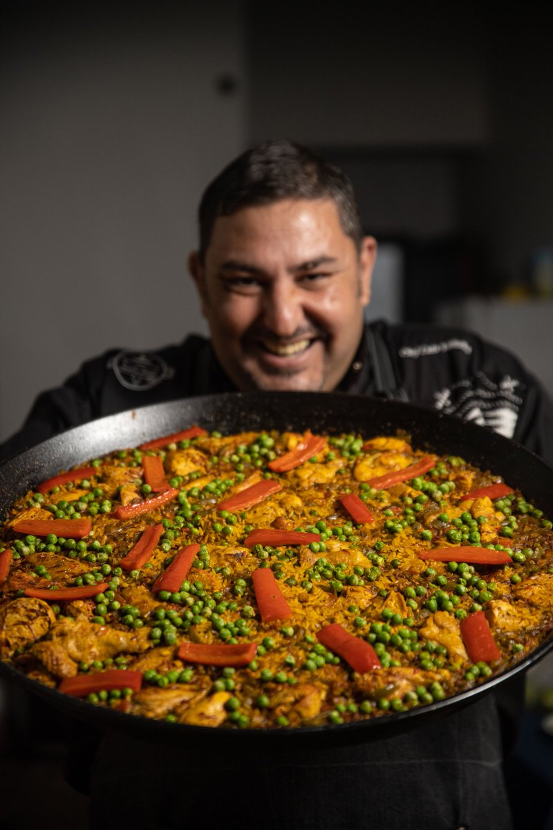 PechugonPy's tweet photo. #REPOST @luisvillalba_luchef
Dia Mundial de la Paella!
Asi recordamos y celebramos con esta exiquisita paella de la mano de @PechugonPy
A celebrar y disfrutar de este dia!
.
#LuChef #PechugonPy
#hacemosloquenosgusta
#diamundialdelapaella
#paellabyLuChef
📸@hectorenciso_ph https://t.co/TGnfFd5Nrr