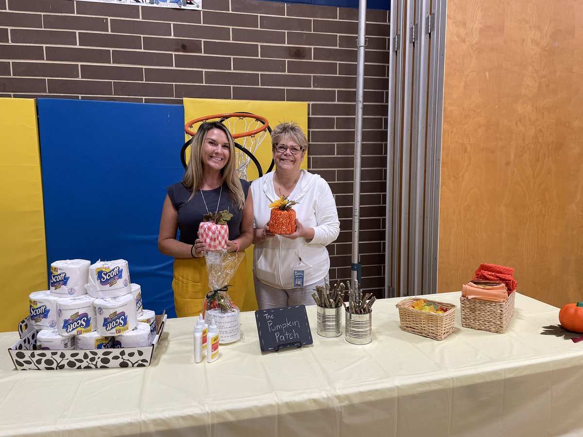 Literacy stations @ Parent Academy’s Reading Night <a href="/wearetrschools/">Toms River Regional Schools</a>