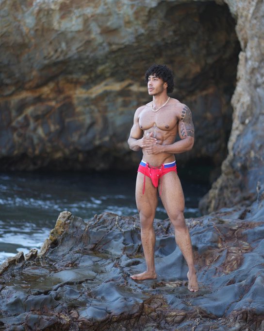 Big mad once they see me as Prince Eric🤷🏽&zwj;♂️🌊🧜🏽&zwj;♀️ https://t.co/nsuzhwoiZt