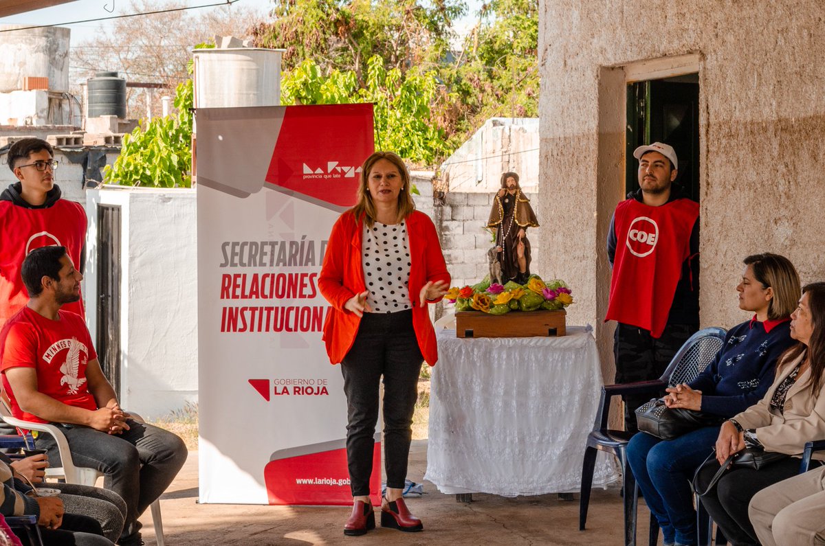 Sec_Rel_Inst's tweet photo. ⚠️PROGRAMA “FORMAR”⚠️
Luego de la firma del convenio se llevó a cabo la puesta en territorio del Programa “FORMAR” en el Centro Vecinal del Barrio El Cardonal y en la Iglesia San Roque, el mismo tiene por finalidad brindar servicios educativos no formales a vecinos de la capital. https://t.co/vGMFgPWtl9