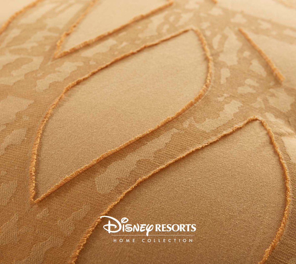 SobelatHome's tweet photo. 🔥⁠ ARRIVING THIS MONTH!! ⁠
⁠
The Disney Resorts Home Collection bed set and throw ⁠Island Palms are Inspired by Disney's Polynesian Village Resort. Bring home the memories This Fall. 🎆⁠
⁠
#thePolynesianresort #AnimalKingdomresort #theGrandFloridianresort https://t.co/oN6xV4II8W