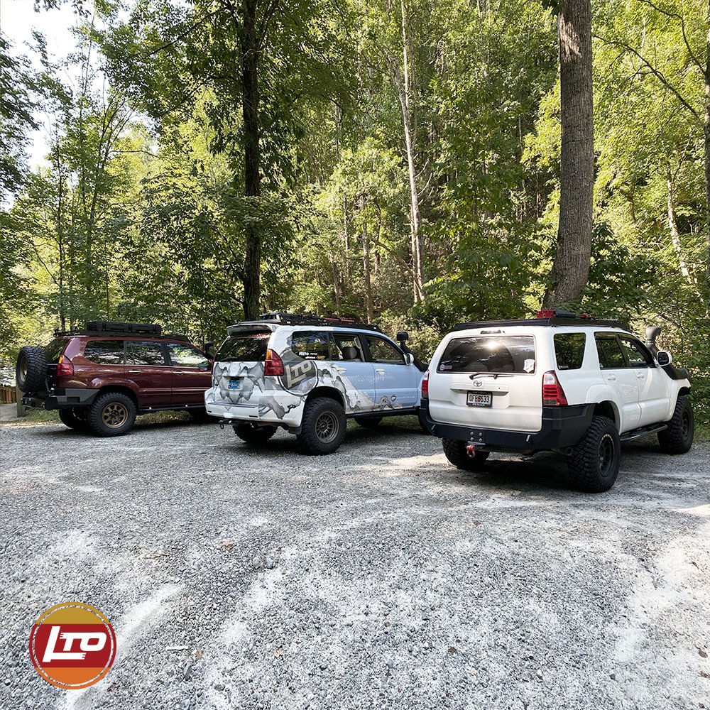 LexTechsOfATL's tweet image. You may remember these two builds from their blogs. Jace (LTO Offroad Expert) with his beautiful 2006 Toyota 4Runner V8 Limited and Jared (VIP LTO Customer) with his mint 2008 Lexus GX470 build made for a nice pair on the trails.👊
