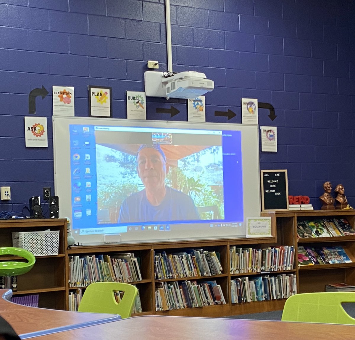 Thanks <a href="/burgessdave/">Dave Burgess</a> for chatting with us <a href="/howard_steam/">Howard Elementary STEAM</a> today! #tlap <a href="/SBarie214/">Sarah Barie</a> <a href="/svoboda_shannon/">Shannon Svoboda</a> @richardson_HES