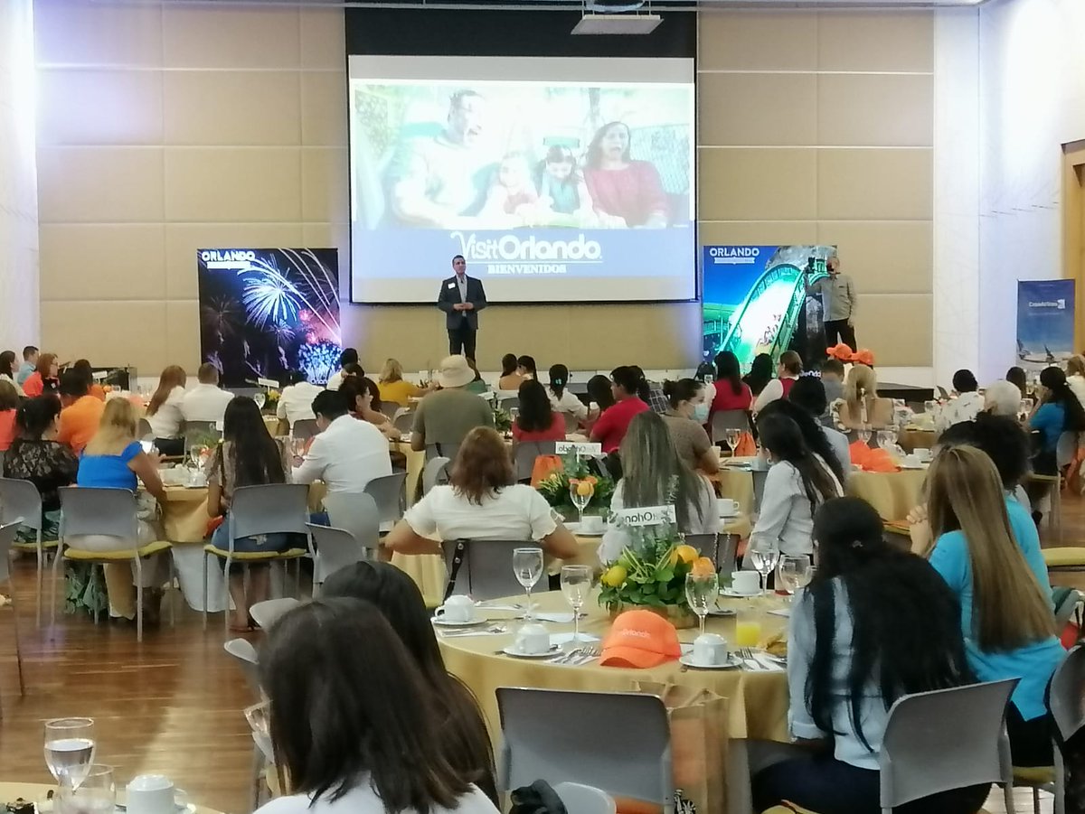 AnatoNacional's tweet photo. Hoy nuestro capítulo @AnatoMayoristas, en alianza con @AnatoCaribe y @AnatoNorccidnte, llevaron a cabo la presentación de las novedades de @VisitOrlando, dirigido a las #AgenciasdeViajes y operadores turísticos, en la ciudad de Barranquilla.
@PaulaCortesC https://t.co/4etooVpMQj