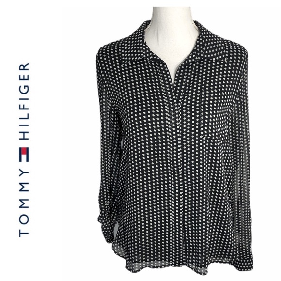 Docsdealz's tweet photo. So good I had to share! Check out all the items I'm loving on @Poshmarkapp #poshmark #fashion #style #shopmycloset #tommyhilfiger #currentelliott #marmot: https://t.co/jC4Q8XFo7Q https://t.co/nUFpd2Q04f