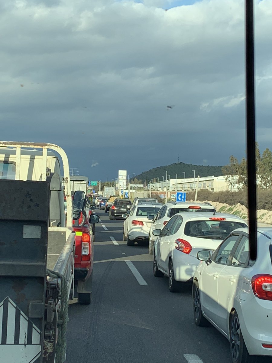 Gran congestión a esta hora se registra en <a href="/autopista68/">Rutas del Pacífico</a> desde el Km 15 aproximadamente en dirección Santiago 🚧 Conduzca con Precaución 🚧 use cinturón de seguridad 🚨 y no sea imprudente… 📢la carretera ❌NO TIENE 3 PISTAS!!!