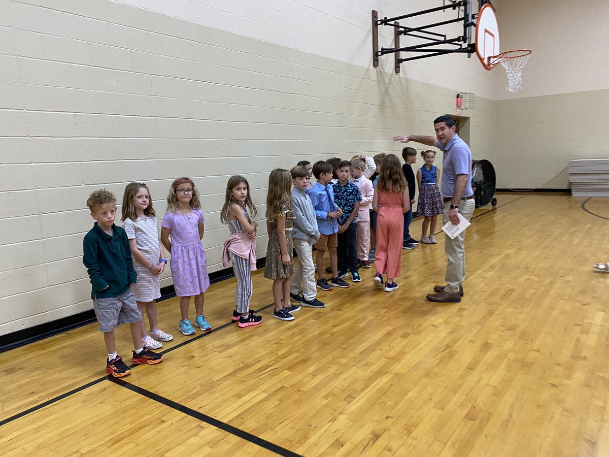 RitzClassroom's tweet photo. Behind the scenes at Gurney Picture Day!!! #ThisIsChagrin https://t.co/BCCxb6wbxi
