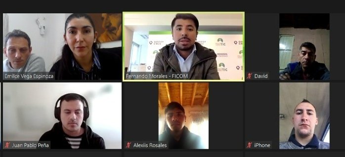 EmilceVegaEOK's tweet photo. ➡️ Participamos de la primera charla introductoria del curso de instalación de #FibraÓptica, junto a #Ficom #CerebroCurioso @PoloTICMendoza
👏🏽 ¡Gracias a quienes participaron!
#Capacitacion #Empleo #Curso https://t.co/N9IDbLwwzM
