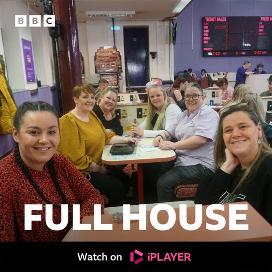 Rhuanedd's tweet photo. Noson wych yn Nhonypandy yn chwarae bingo. 

Great bingo calling from @wynneevans as we launched “Full House” in Tonypandy.

Wonderful community, great stories, laughter, tears, singing and the amazing people of the Rhondda.

Full House, BBC 1 Wales, Friday, 8.50pm #bbcfullhouse https://t.co/yqJeLkCO31