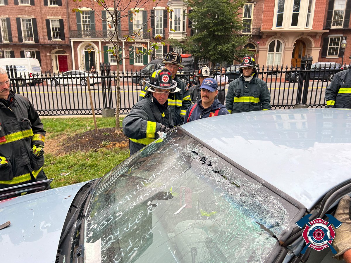 hfd2713's tweet image. Hanson FFs Local 2713 President Rob Heffernan attended the @THE_PFFM #FireOps demonstration today in Boston with State Rep @joshscutler. Rep Cutler was able to participate in vehicle extrication with the “jaws of life”, live fire training, CPR and firefighter gear familiarization