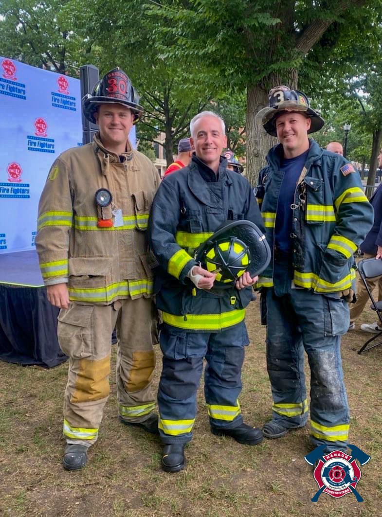 hfd2713's tweet image. Hanson FFs Local 2713 President Rob Heffernan attended the @THE_PFFM #FireOps demonstration today in Boston with State Rep @joshscutler. Rep Cutler was able to participate in vehicle extrication with the “jaws of life”, live fire training, CPR and firefighter gear familiarization