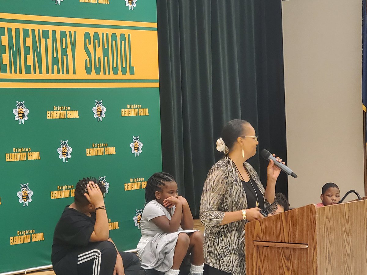 BrightonVA's tweet photo. Thanks @EricGarcia1982 &amp; @MauryHuff for welcoming the Grandparents to the G to the  3rd Power: Grandparents, Geometry &amp; Grammar Breakfast &amp; Workshop!!! @ebracyPPS  @mcromartieEdD @draswynn @hmeducate @cardellpatillo @in8days @PortsVASchools – at Brighton Elementary School https://t.co/YSYiJEaqQc