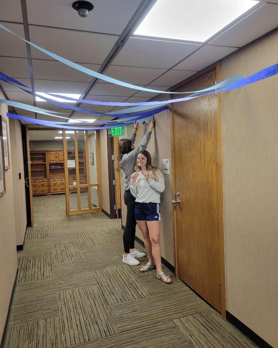 volleyball_dsu's tweet photo. 💙🤍 This morning we decorated President José-Marie Griffiths office for homecoming!
#TrojanDays #TrojanPride #WeAreDSU #TrojanFamily #TheTrojanWay #TrojanVB #Homecoming https://t.co/ulJA5FUqnl