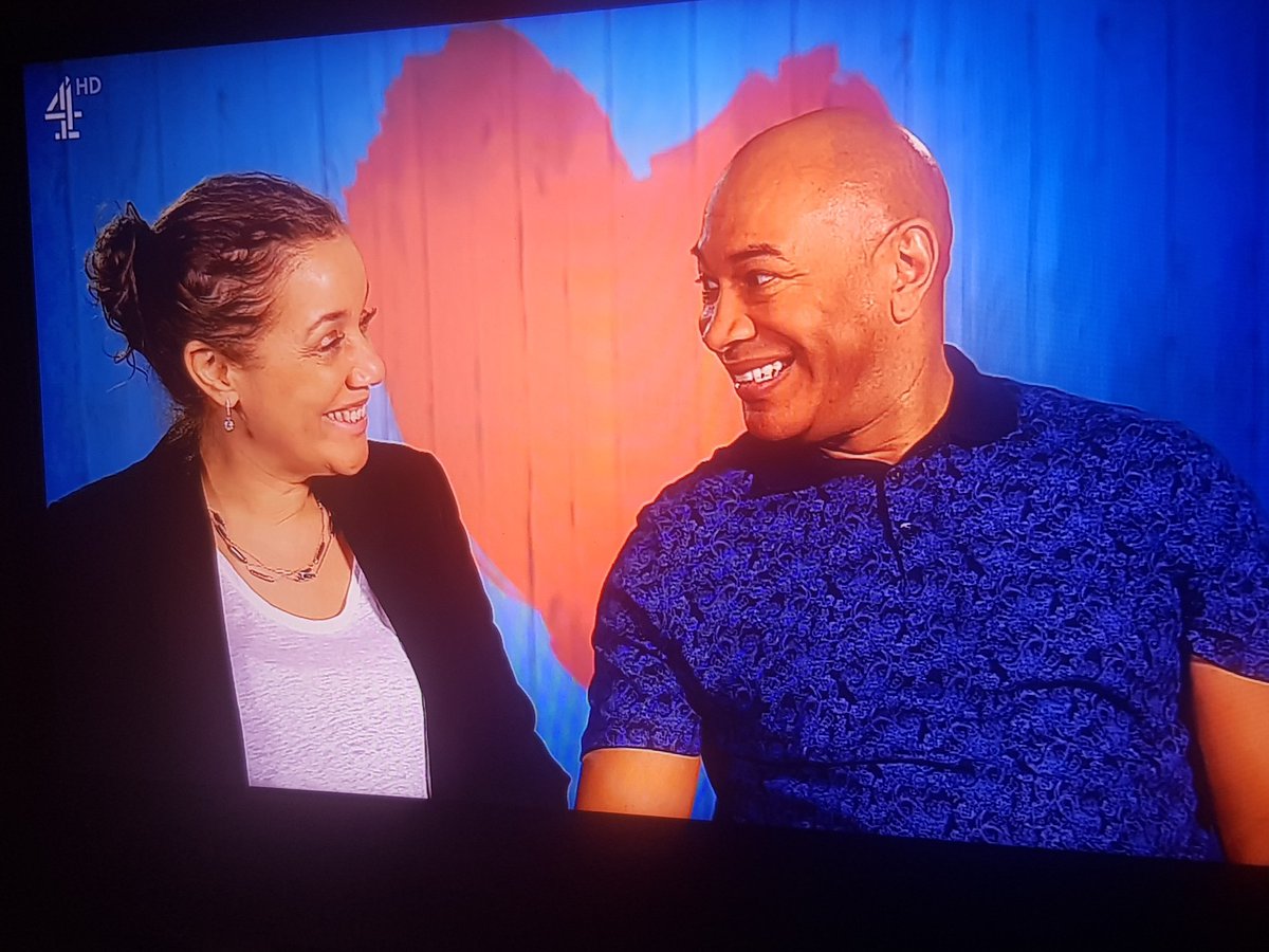therealJoBourke's tweet photo. Omg I ❤ #firstdateshotel #channel4 #bestprogrammeever 🥰 https://t.co/a0B5yzGdXP
