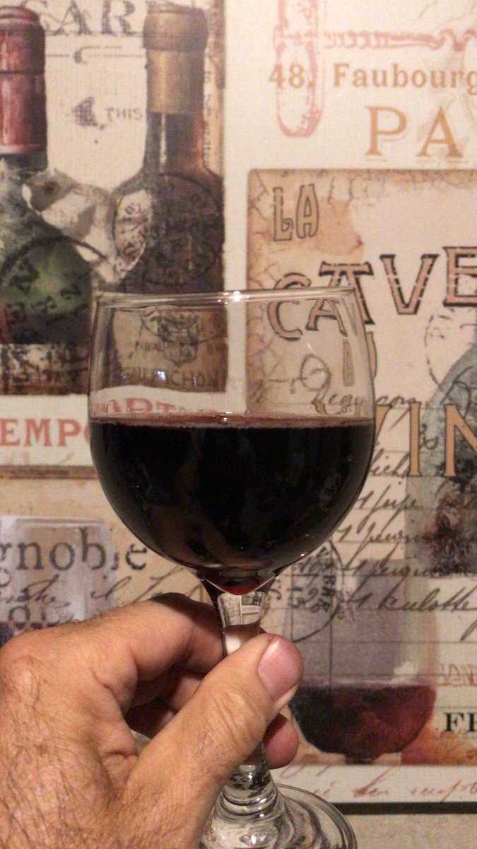 Trollin4Togues's tweet photo. Ce verre de vin est fantastique!
#pinotnoir #homewinemaking https://t.co/BNoOuvFGTi