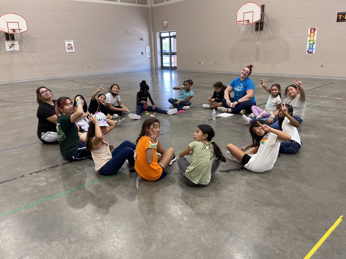Hill_AISD's tweet photo. The Girls on the Run season is off to a fantastic start @Hill_AISD! 🏃🏾‍♀️ Thank you to our phenomenal teachers/coaches @GowerRegan and @TrejoFuentes1 for inspiring and empowering our girls. 👏🏽♥️@GOTRHouston @AldineISD #KeepGrowingKeepGoing https://t.co/zRvtepKhQG