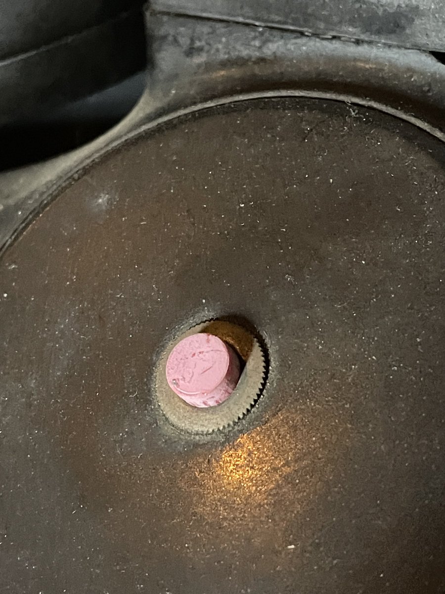 3particles's tweet photo. Pink panic button 
Please pick up

At / in Mt Wilson Observatory 
Preparing #Freq_wave for @Fulcrum_Arts festival 

https://t.co/NpGJbKjIf8 https://t.co/KspYjI79pD