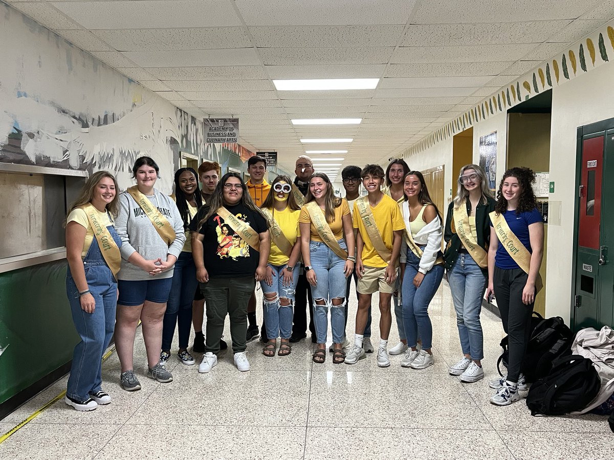 Case Hoco Court! Congrats to Hailey Barth, Helena Befus, Brianna Bigelow, Sarkis Buchakliam, Kylee Coca, Gregory Coolidge, Allison Dicks, Noah Ferguson, Ava Gardner, Aaliyah McGrone, Alexa Medendorp, Tory Monty, Rosali Morales, Yash Patil, Connor Sandkuhler, and Javion Trice!