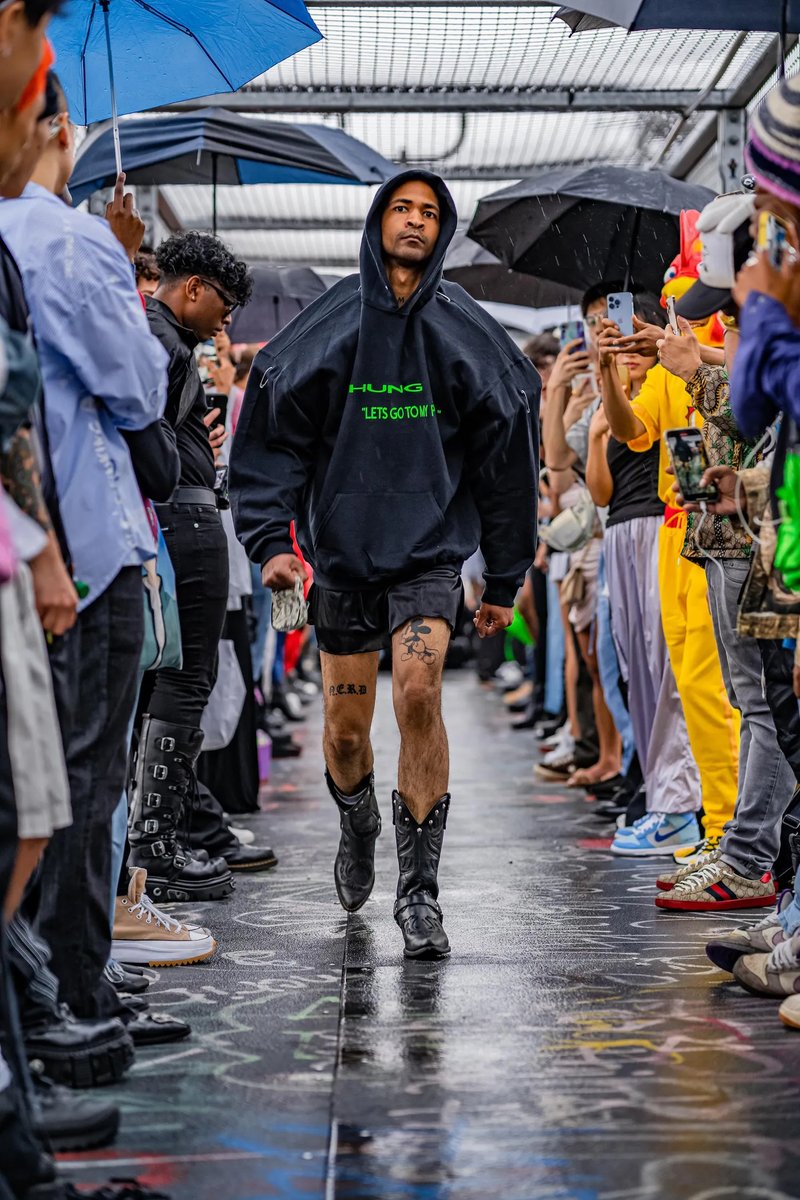 Paper Magazine tweet media