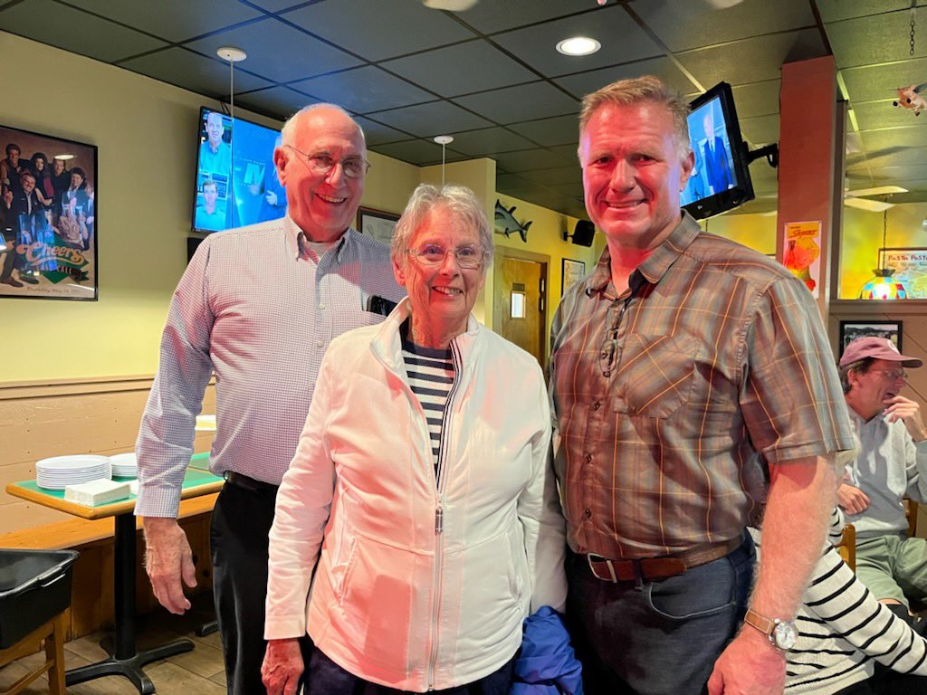 EdForMaine's tweet image. I was able to talk to some great Mainers at Pat’s pizza in Yarmouth yesterday. Thank you Deborah Delp for setting that up.

#mecongress #congress2022
#leanright #mepolitics