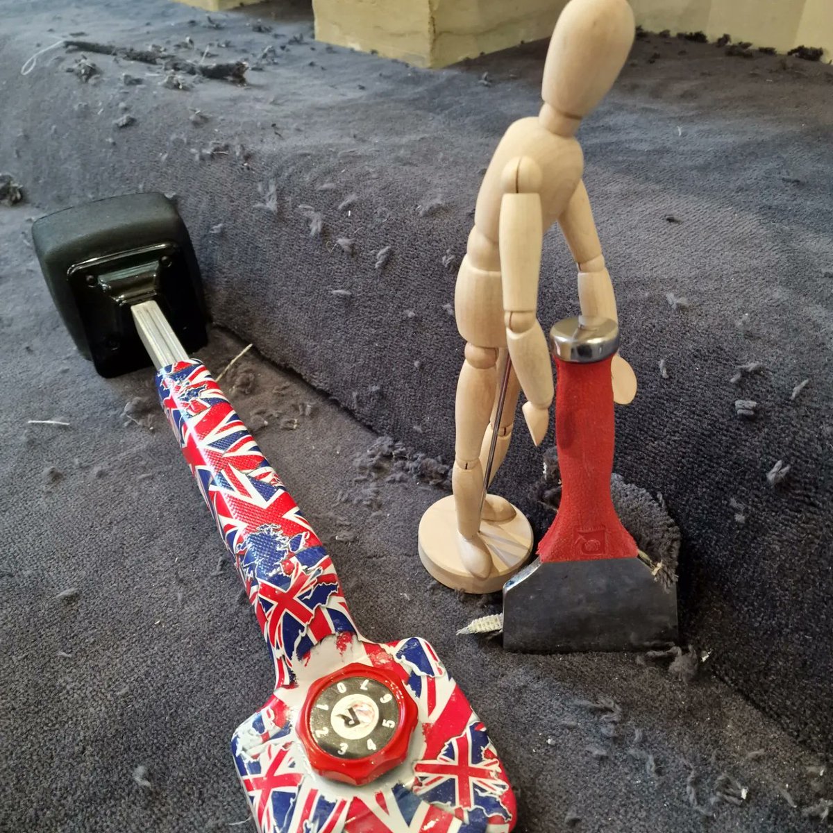 <a href="/RobertsUKltd/">Roberts UK Limited</a> <a href="/FlooringShow/">The Flooring Show</a> Can you send us a goody bag?? we couldn't make the show this year... Woody was too busy 😁