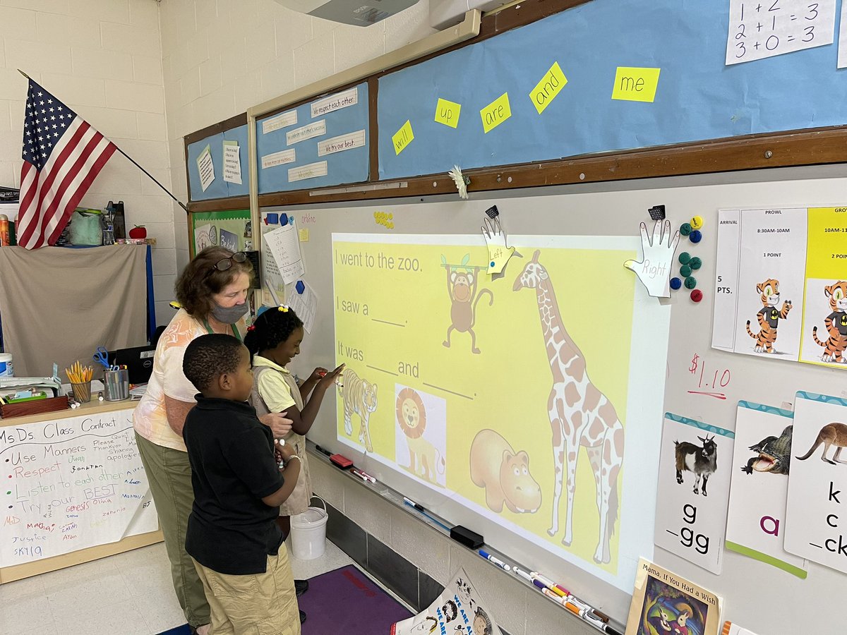 DrJoiRobinson's tweet photo. Learning begins when the doors of the school open. We are utilizing every minute of instruction to maximize learning! #Operation55 #BellToBellLearning @pmubenga @nakiahardy @drstacydstewart @juliespencer8 https://t.co/YtZsyWizMX