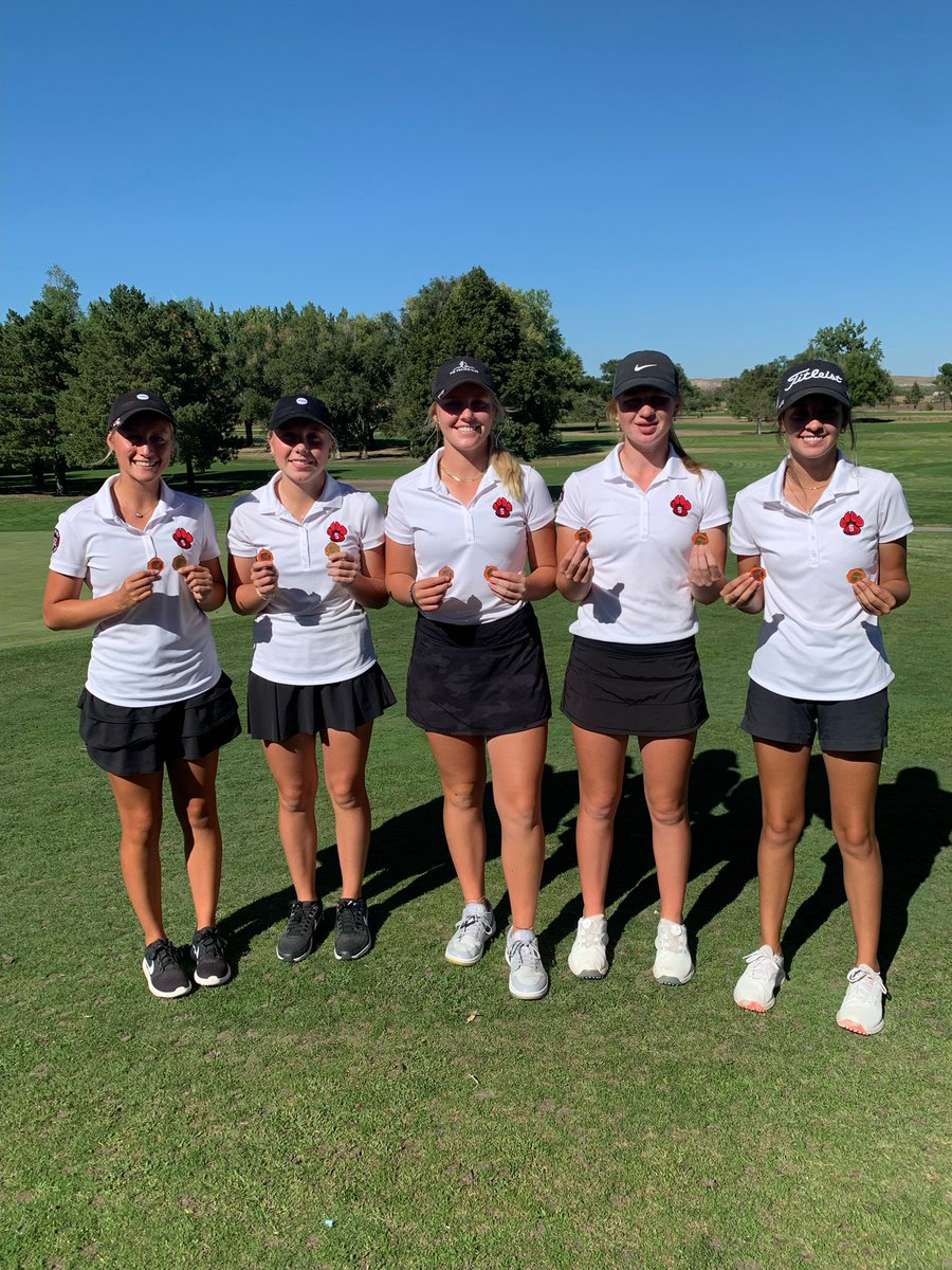 prowlthelinks's tweet photo. This season is so much fun! First place in Ogallala today. Keep working girls! https://t.co/FHynCntWne