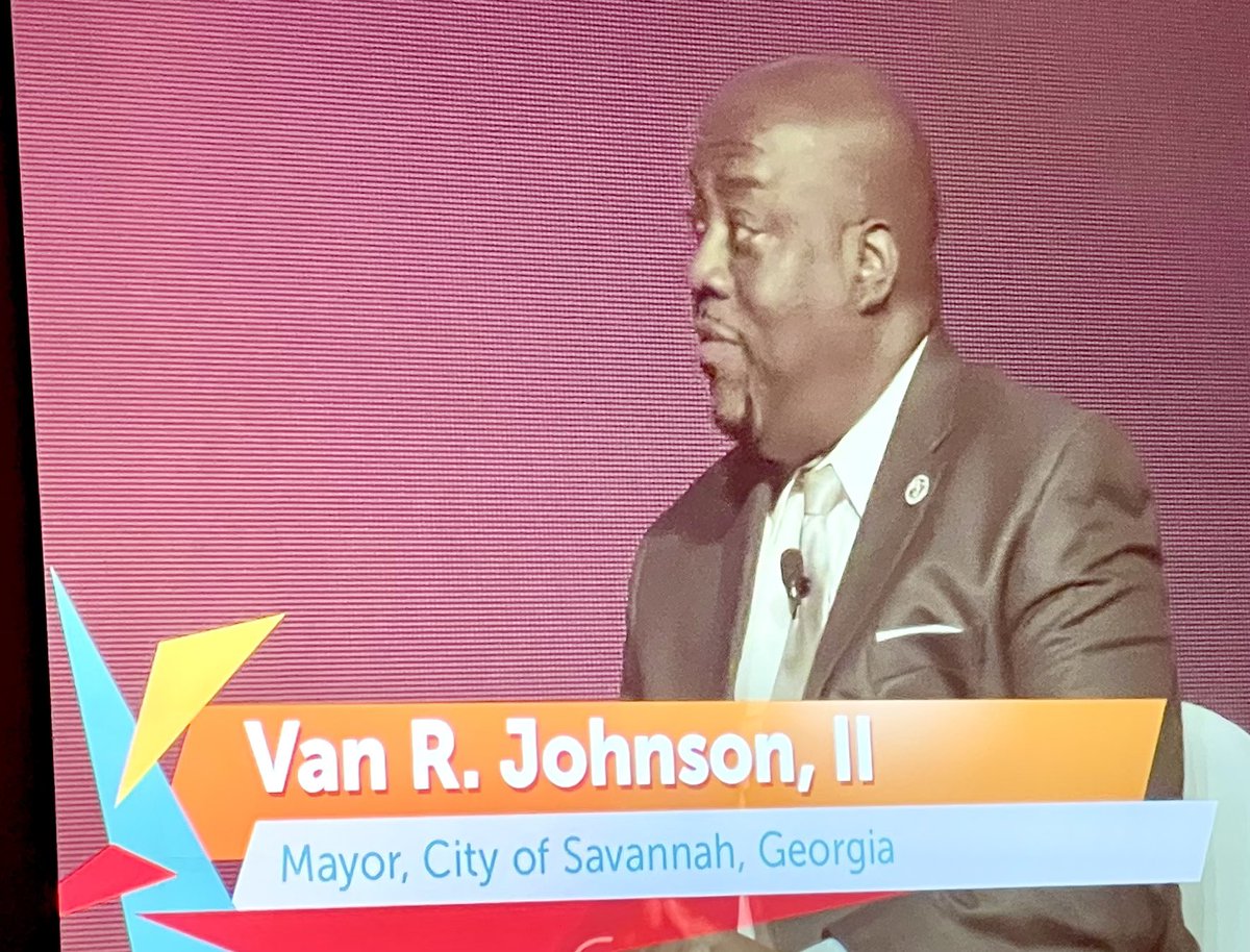 CarolH_CAM's tweet photo. 5 yrs ago Stockton mayor @MichaelDTubbs was called “fringe” promoting a guaranteed income. Today at #ProsperitySummit2022 our 3 mayor panel reported 91 mayors support the financially stabilizing initiative! Mayors are where it’s at @lyles_vi #FinancialSecurityCLT @prosperitynow https://t.co/UzNyOudUlz