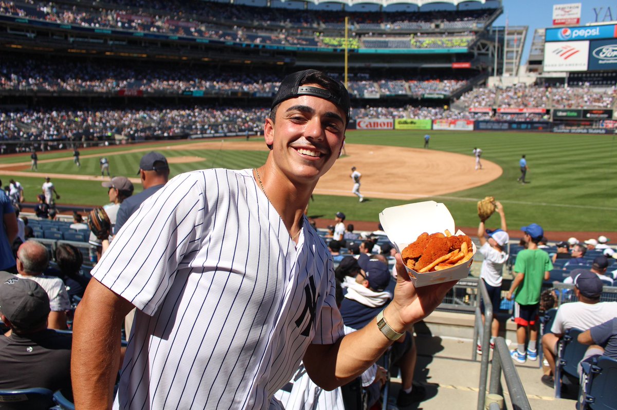 Nothing puts a smile on our face quite like seats to a Yankees game and Streetbird! #streetbird #yankeestadium #thehotbirdsandwich #chickenandwaffles #chickentenders #fries #wings #ballgame #yankeestadiyum