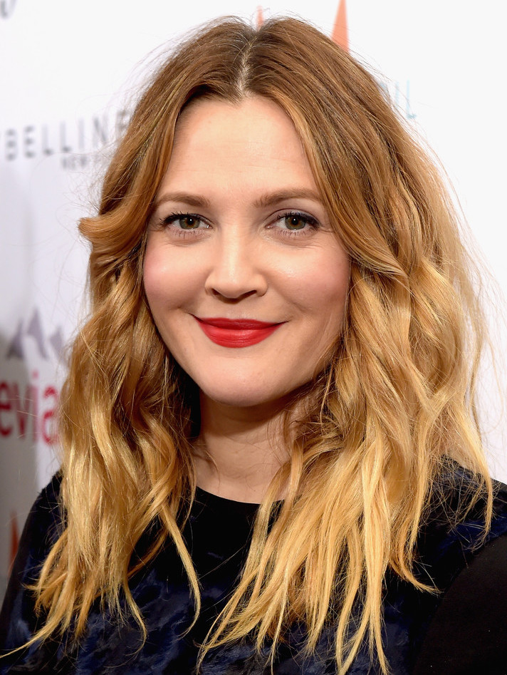 FilmUpdates's tweet photo. Drew Barrymore reacts to Andrew Garfieldʼs preparation for Martin Scorseseʼs 'SILENCE,' which involved six months of celibacy and fasting:

“Yeah, so?” https://t.co/6Rq7Kj5V4k