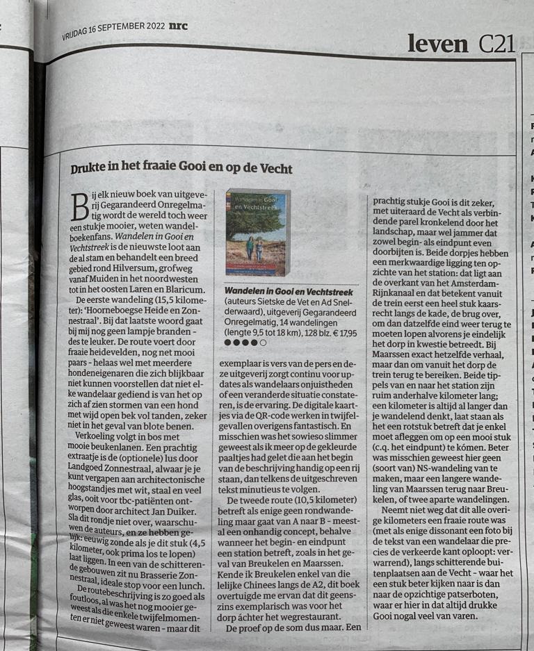 Wandelen in Gooi en Vechtstreek, de gids die ik samen met @SietskedeVet maakte voor <a href="/uitgeverijGO/">Uitgeverij GO</a> , kreeg een mooie recensie in NRC!