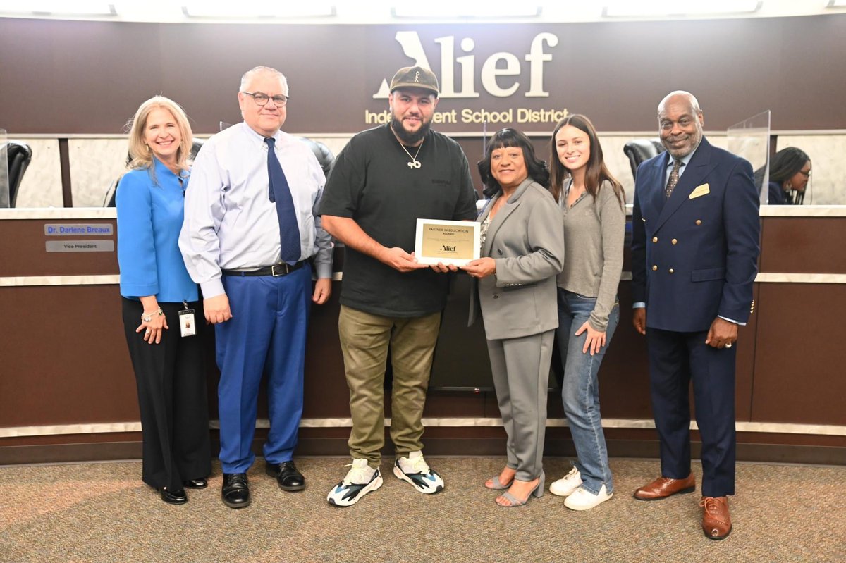 AliefISD's tweet photo. The Alief ISD Board recognized Mohammed “Mo” Amer for offering his support to Alief ISD students who lost their belongings in an apartment fire. @realmoamer took Alief ISD families to @Academy for a shopping spree totaling over $4,000. Mo is a Hastings HS graduate! Thank you, Mo! https://t.co/CVogPCzJ9o