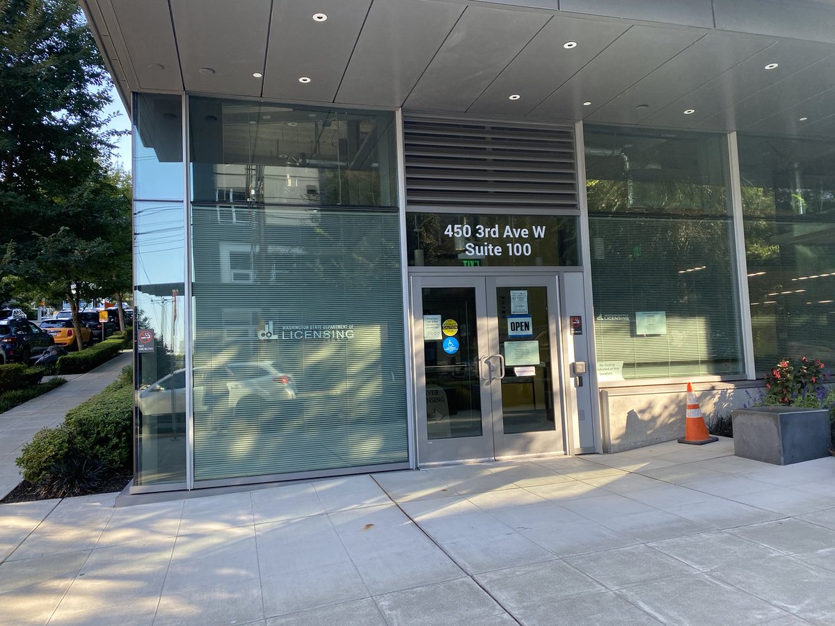 I appreciate the design and availability of bike racks at the Queen Anne <a href="/WA_DOL/">Washington State Department of Licensing</a> facility. Nice work, <a href="/seattledot/">Seattle Department of Transportation</a>